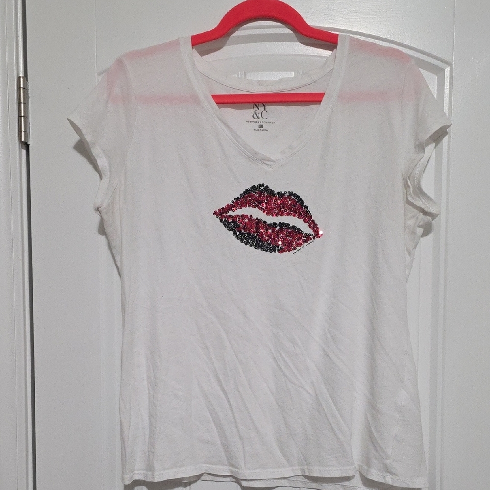 New York & Company White Tee with Sequin Lips